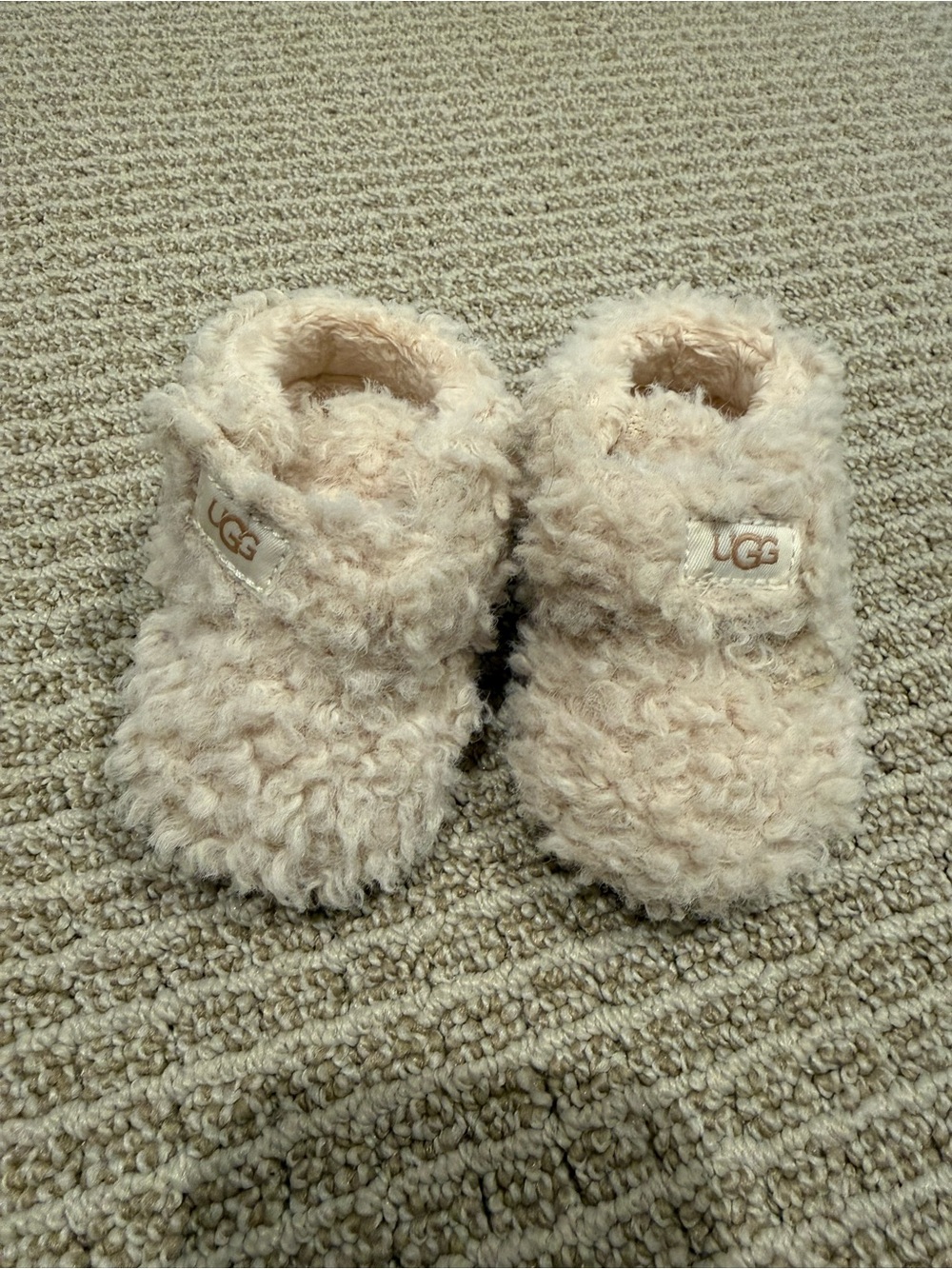 UGG Kids Plush Shearling Slippers in Cream